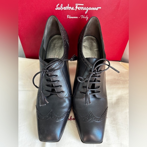 Salvatore Ferragamo Fusadia Bootie Heels Brown Tassels Size 8.5